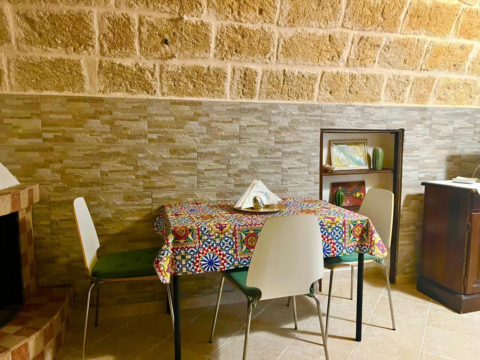 Cattleya Apartment Mola di Bari Bagian luar foto