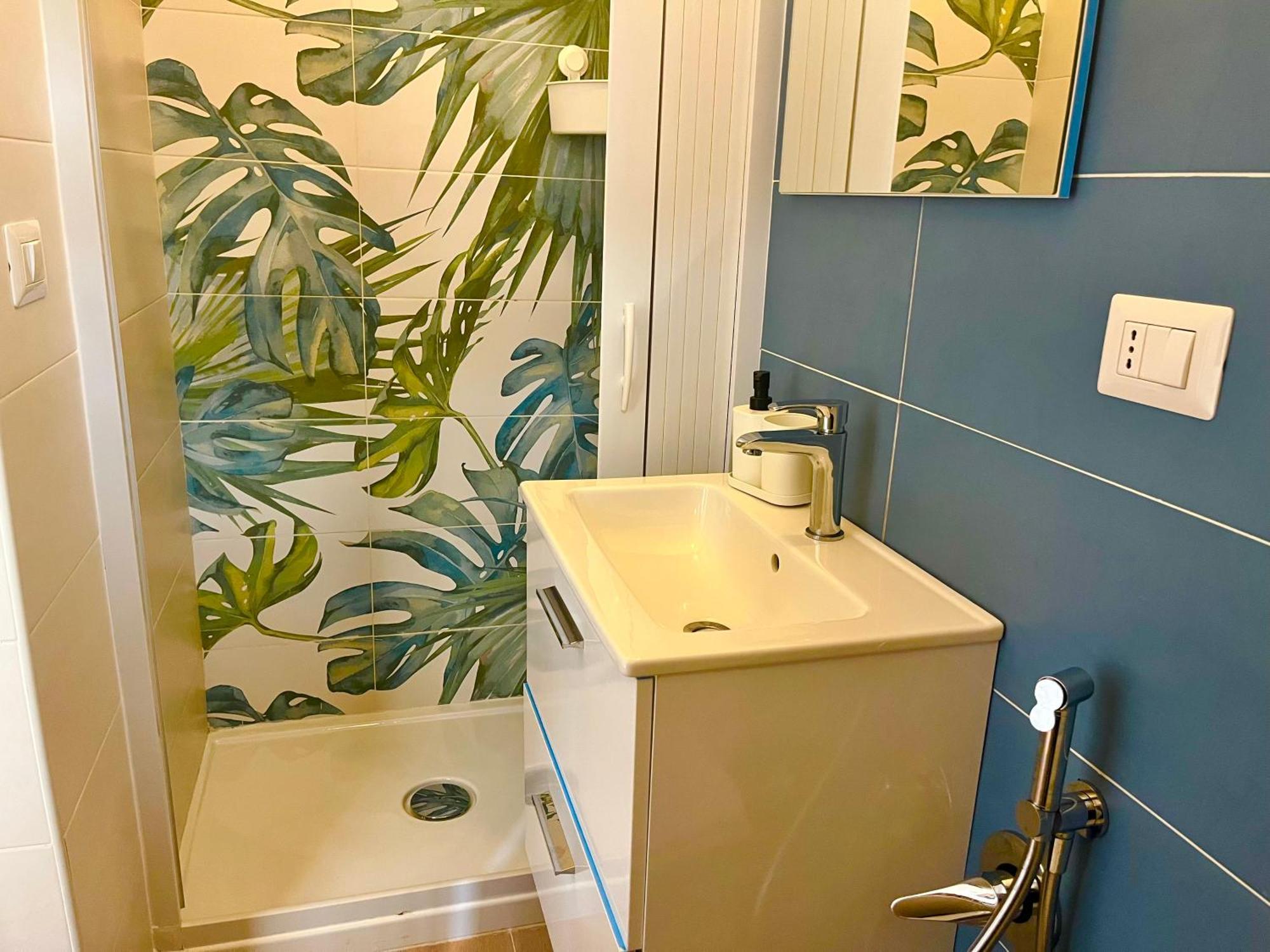 Cattleya Apartment Mola di Bari Bagian luar foto